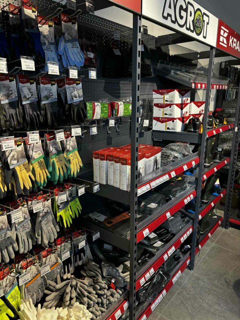 zdjęcie z wnętrza sklep rolniczy AGROT Ropczyce