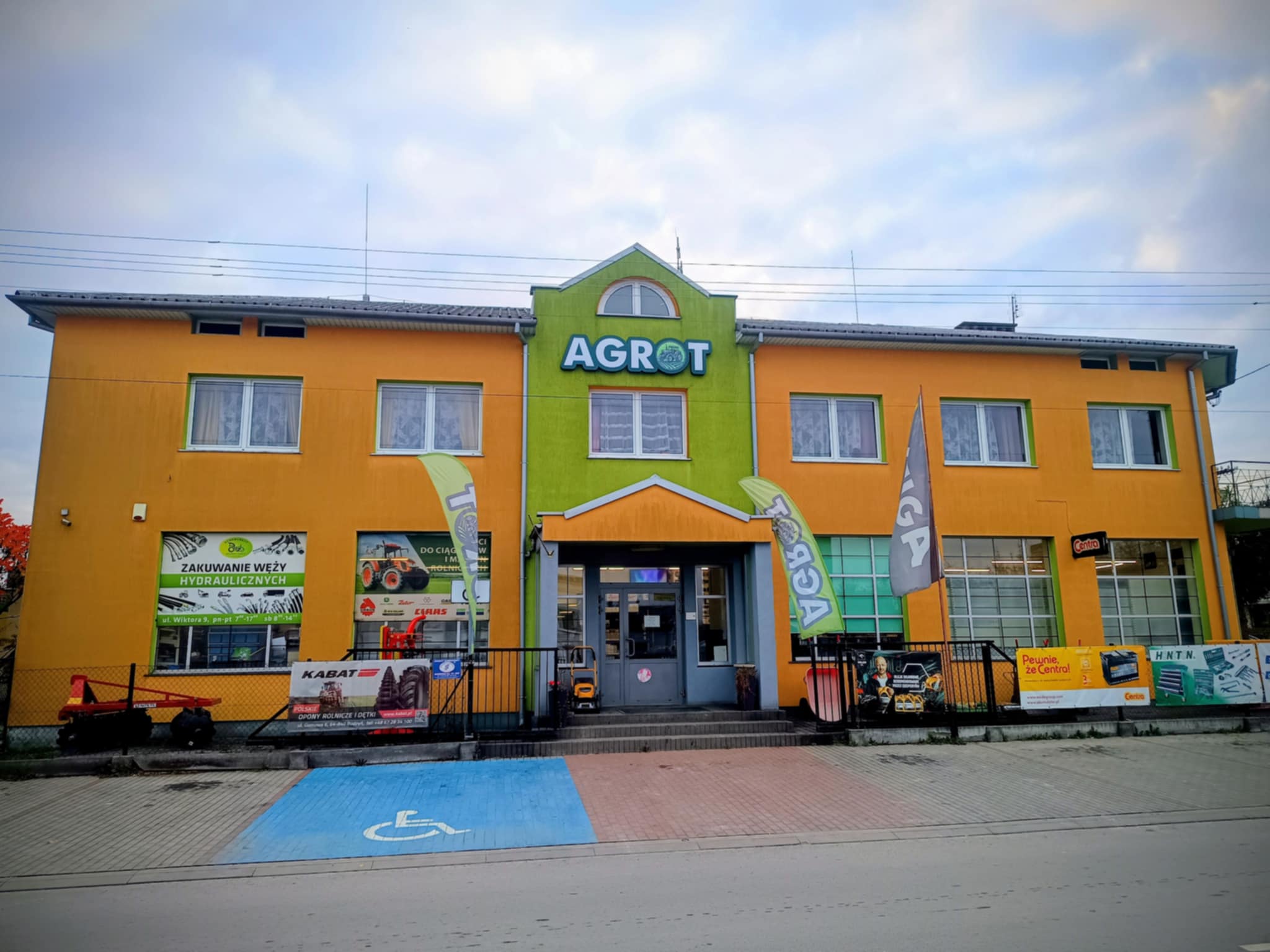 sklep z częściami do maszyn rolniczych agrot kolbuszowa