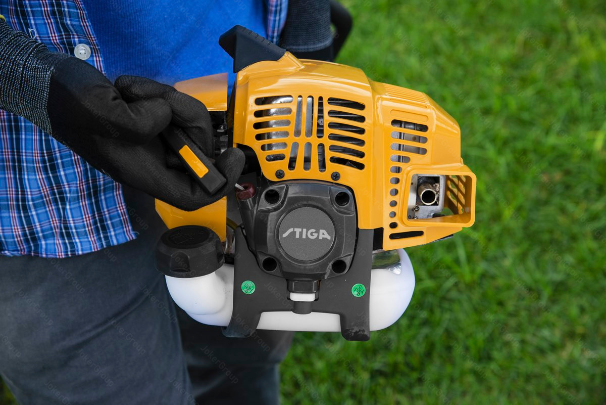 Podkaszarka spalinowa STIGA GT 330 A - obrazek 2